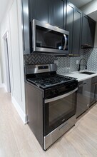 1706 W Balmoral Ave in Chicago, IL - Building Photo - Building Photo