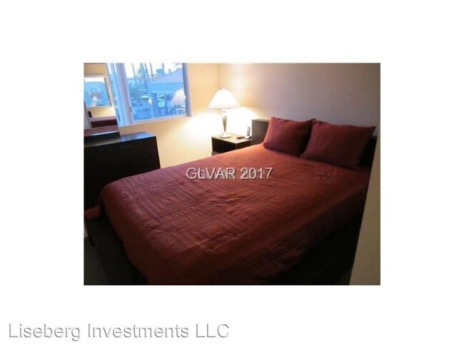 8600 W Charleston Blvd-Unit -Unit 2030 in Las Vegas, NV - Building Photo - Building Photo