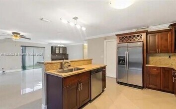 3700 NW 107th Terrace in Sunrise, FL - Building Photo - Building Photo
