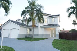 15614 SW 110th Terrace in Miami, FL - Building Photo
