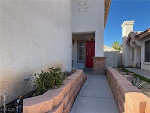 6987 Wineberry Dr in Las Vegas, NV - Building Photo - Building Photo
