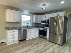 60 Orchard St in Bellingham, MA - Building Photo - Building Photo