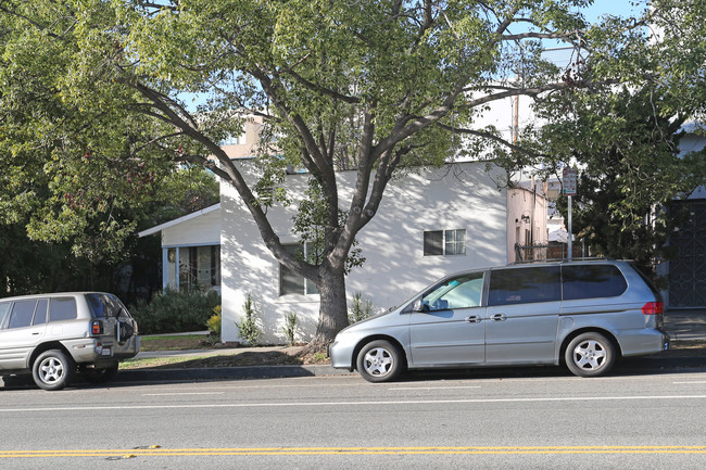 1234 17th St in Santa Monica, CA - Building Photo - Building Photo