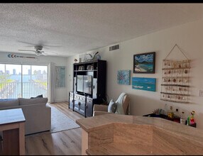 236 Castlewood Dr in North Palm Beach, FL - Foto de edificio - Building Photo
