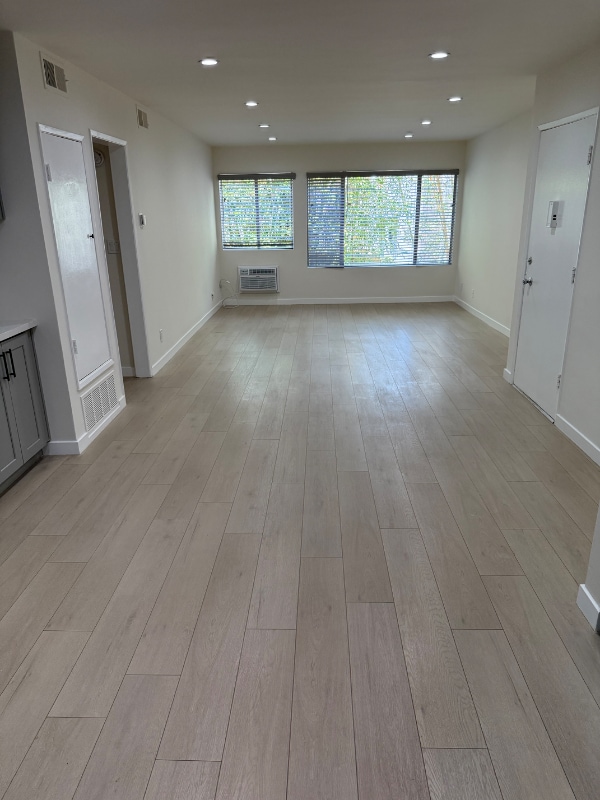 property at 711 Westmount Dr