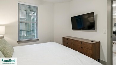 1950 Winrock Blvd, Unit 1211 in Houston, TX - Building Photo - Building Photo