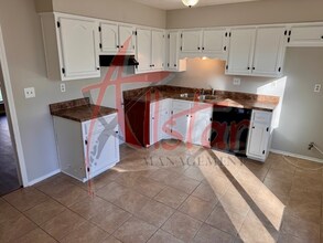 6440 Lynnfield Rd in Horn Lake, MS - Building Photo - Building Photo