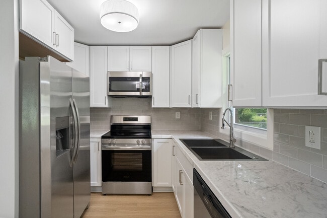property at 1009 Sylvia Cir