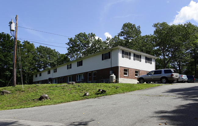 Sunlily Apartments in Kittery, ME - Building Photo - Building Photo