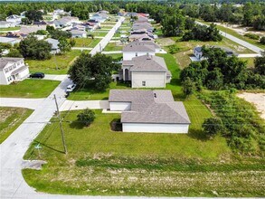 1401 Kissimmee Ct in Kissimmee, FL - Foto de edificio - Building Photo