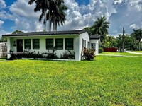 1607 Mayo St in Hollywood, FL - Building Photo - Building Photo