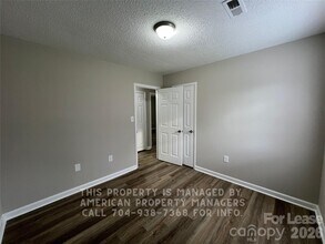 309 Rustic Rd in Mooresville, NC - Building Photo - Building Photo