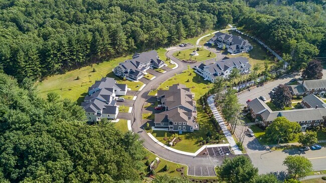 19 Lily Pond Ln, Unit 2 in Lexington, MA - Foto de edificio - Building Photo