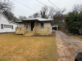 227 The Plaza in Athens, GA - Building Photo