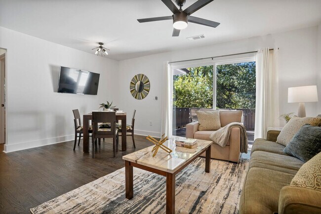 975 Shadowridge Dr SE in Atlanta, GA - Building Photo - Building Photo