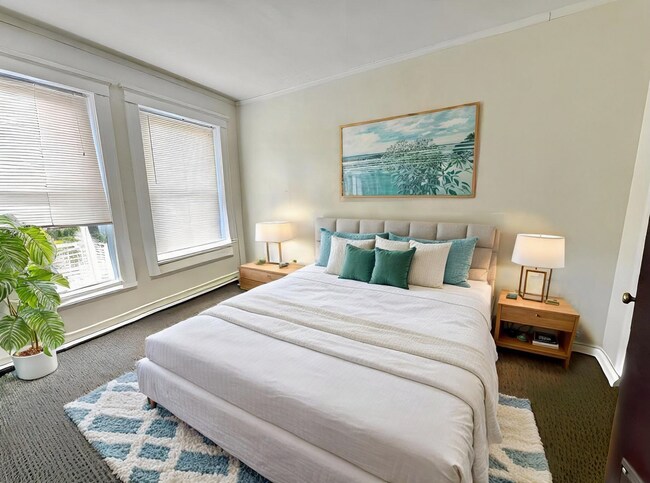 19 Washington St S, Unit 402 in Malden, MA - Foto de edificio - Building Photo