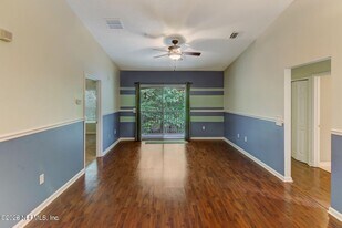 6057 Maggies Cir in Jacksonville, FL - Building Photo