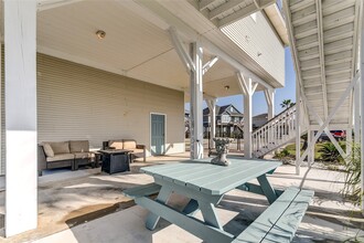 23199 Camino St in Galveston, TX - Building Photo - Building Photo