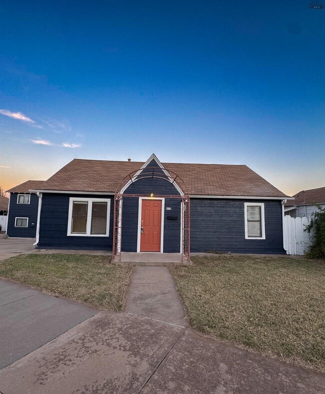 property at 615 Sunset Dr