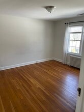 69 S Pine Creek Rd, Unit 69 S Pine Creek Rd in Fairfield, CT - Building Photo - Building Photo