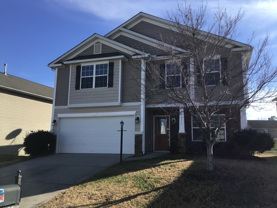 12826 Settlers Trail Ct in Charlotte, NC - Building Photo