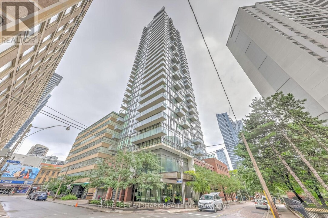 75-3475 St Nicholas St in Toronto, ON - Building Photo