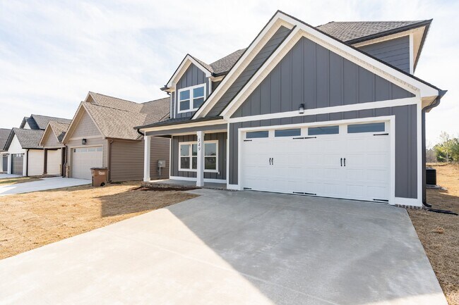 549 Willow Grv Ct in Ringgold, GA - Building Photo - Building Photo
