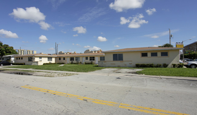 4711 NW 6th St in Miami, FL - Building Photo - Building Photo