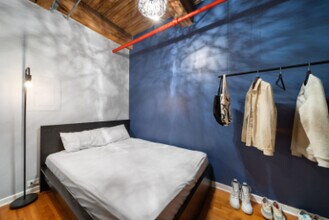 225 W Huron St, Unit 501 in Chicago, IL - Building Photo - Building Photo