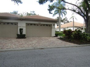 3881 Chatsworth Greene Ct in Sarasota, FL - Building Photo - Building Photo