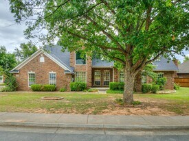1104 Fox Lake Ln in Edmond, OK - Building Photo