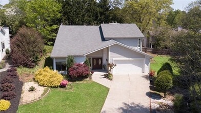 890 Muirfield Ridge NE in Marietta, GA - Building Photo - Building Photo