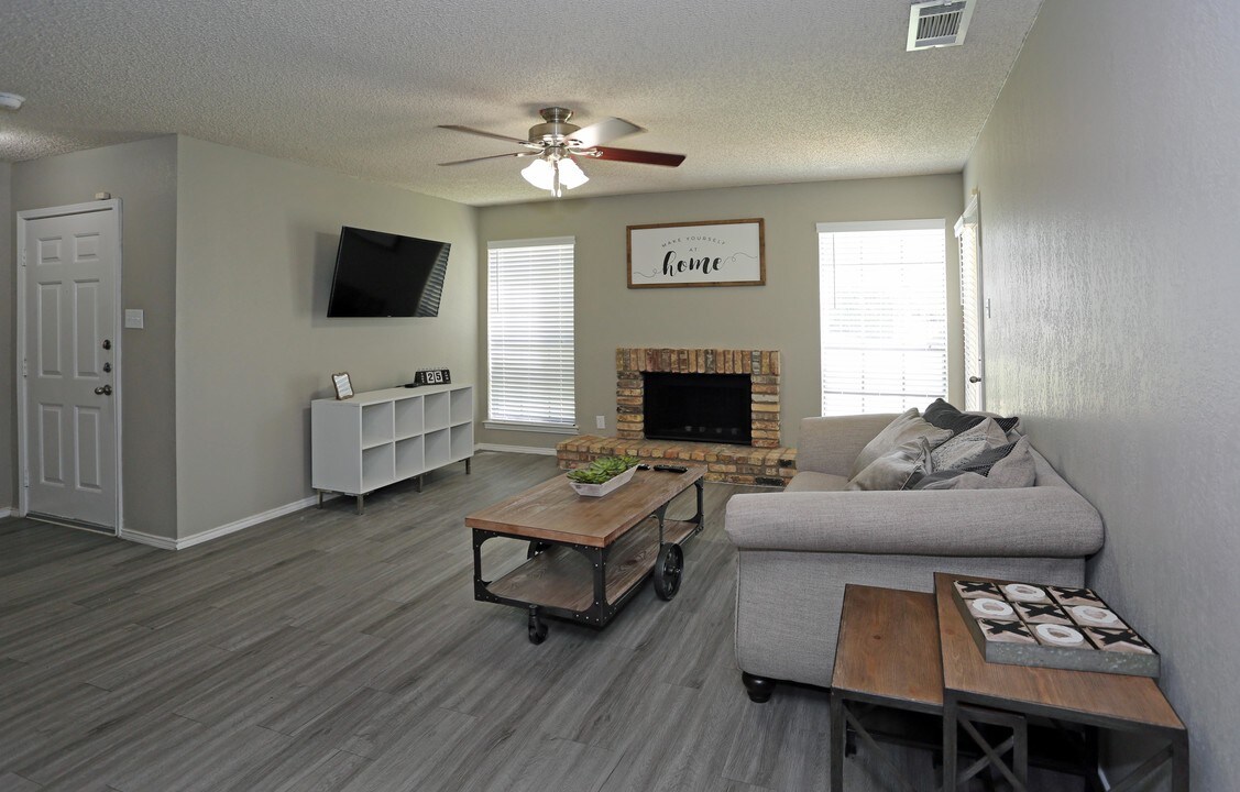 Country Club Villas Abilene in Abilene, TX - Building Photo