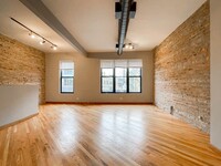 1710 N Damen Ave, Unit 2 in Chicago, IL - Building Photo - Building Photo