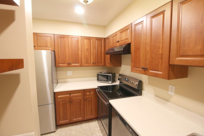 95 Wilton Crest Rd in Wilton, CT - Building Photo - Building Photo