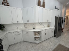 5950 Almaden Dr in Naples, FL - Building Photo - Building Photo