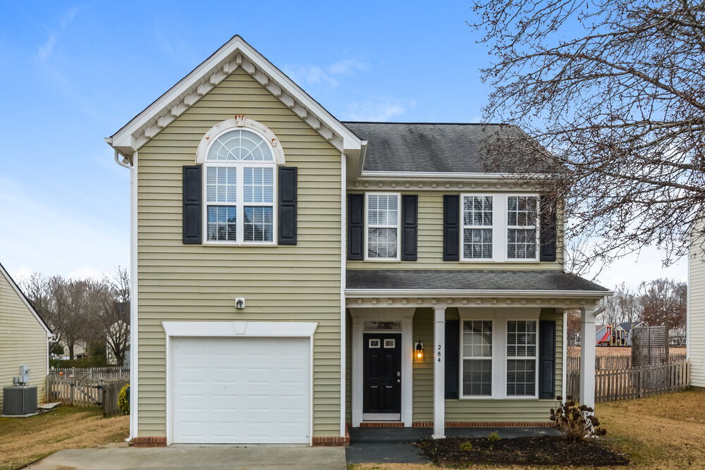 284 Stansbury Ln in Clayton, NC - Building Photo