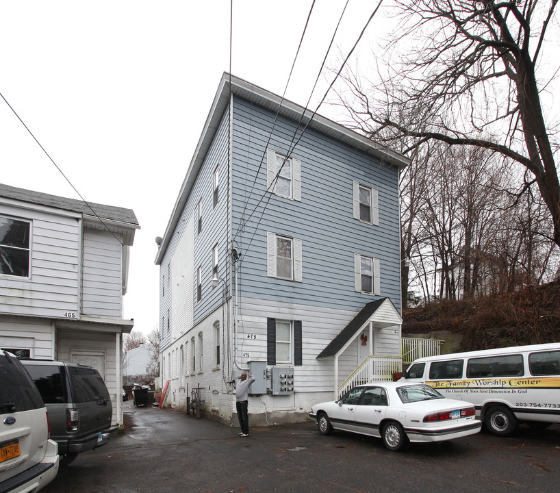 475 Washington Ave in Waterbury, CT - Building Photo