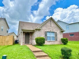 10268 Sterling Ridge Dr in Cordova, TN - Building Photo