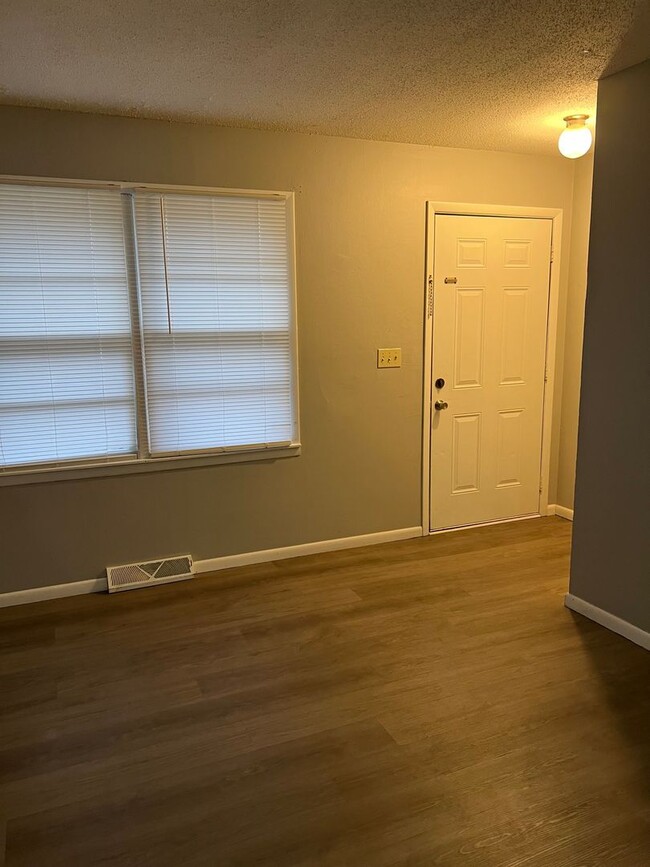 743 S Nettleton Ave in Springfield, MO - Building Photo - Building Photo