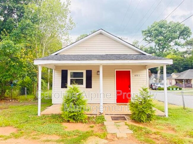 property at 401 S Gray St