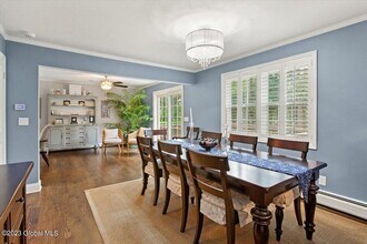 1 Patricia Ln in Saratoga Springs, NY - Foto de edificio - Building Photo