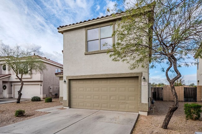 561 E Reflection Pl in Chandler, AZ - Building Photo - Building Photo