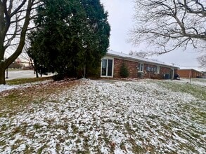 1191 E David Rd in Dayton, OH - Building Photo - Building Photo