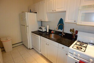 1653 Commonwealth Ave, Unit #4 in Boston, MA - Building Photo