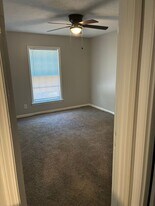 Minor Lane in Louisville, KY - Building Photo