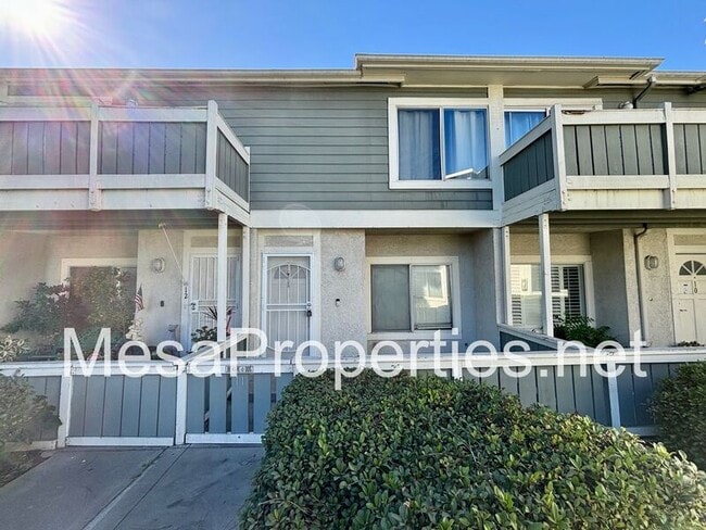 property at 926 W Philadelphia St