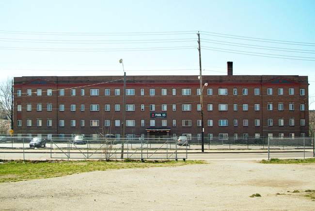 Park 85 Apartments in Cleveland, OH - Foto de edificio - Building Photo