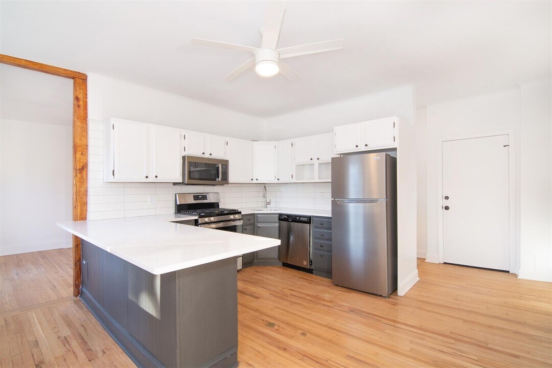 16 Storm St-Unit -2 in Tarrytown, NY - Building Photo