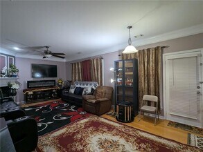 815 Earlham Dr in Suwanee, GA - Foto de edificio - Building Photo